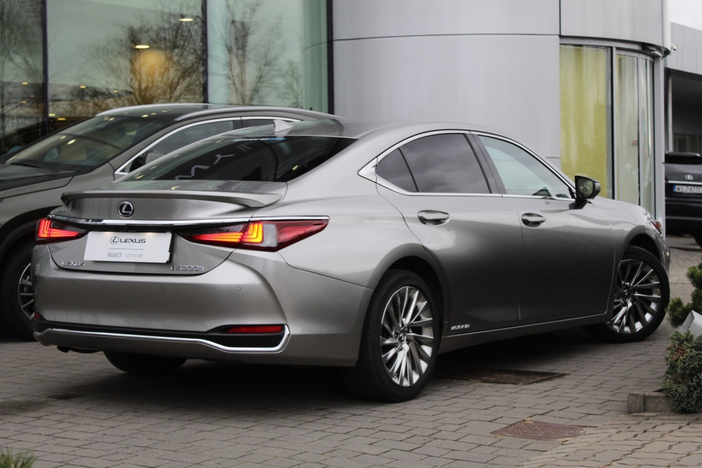 Lexus ES