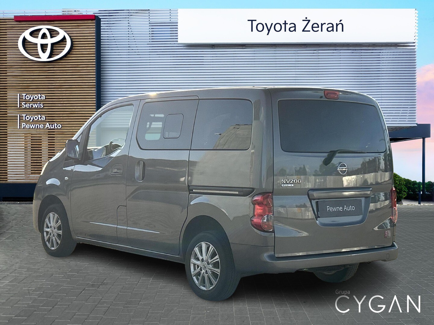 Nissan Inny