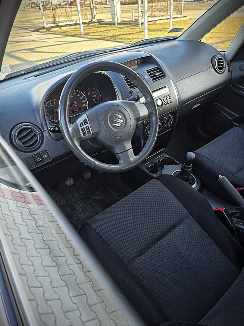 Suzuki SX4