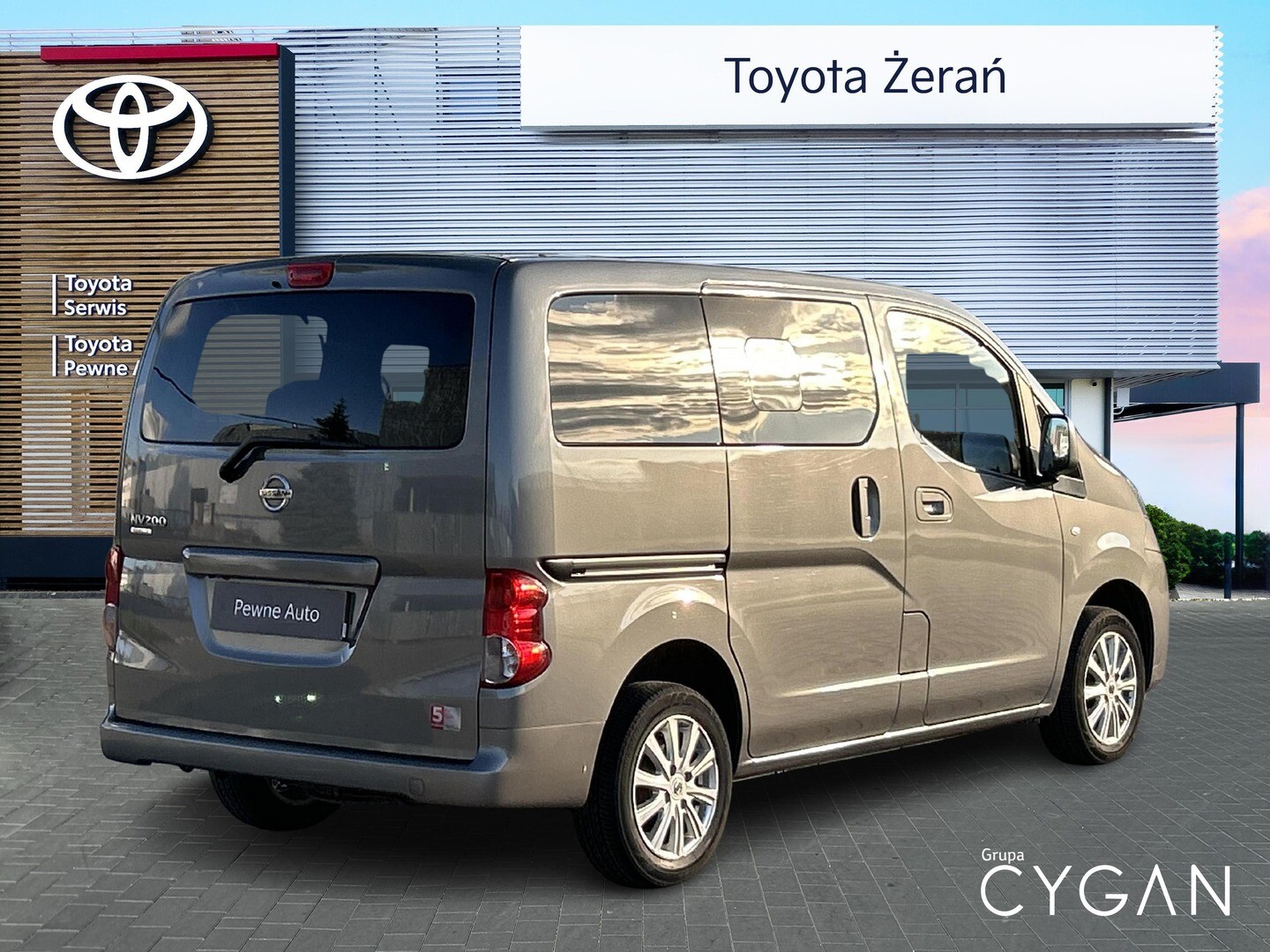 Nissan Inny