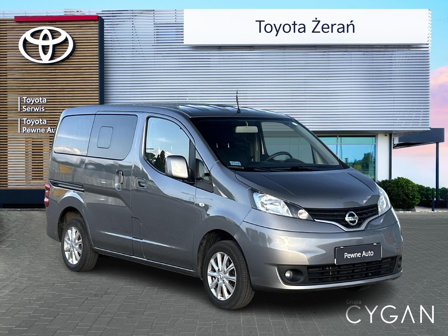 Nissan Inny