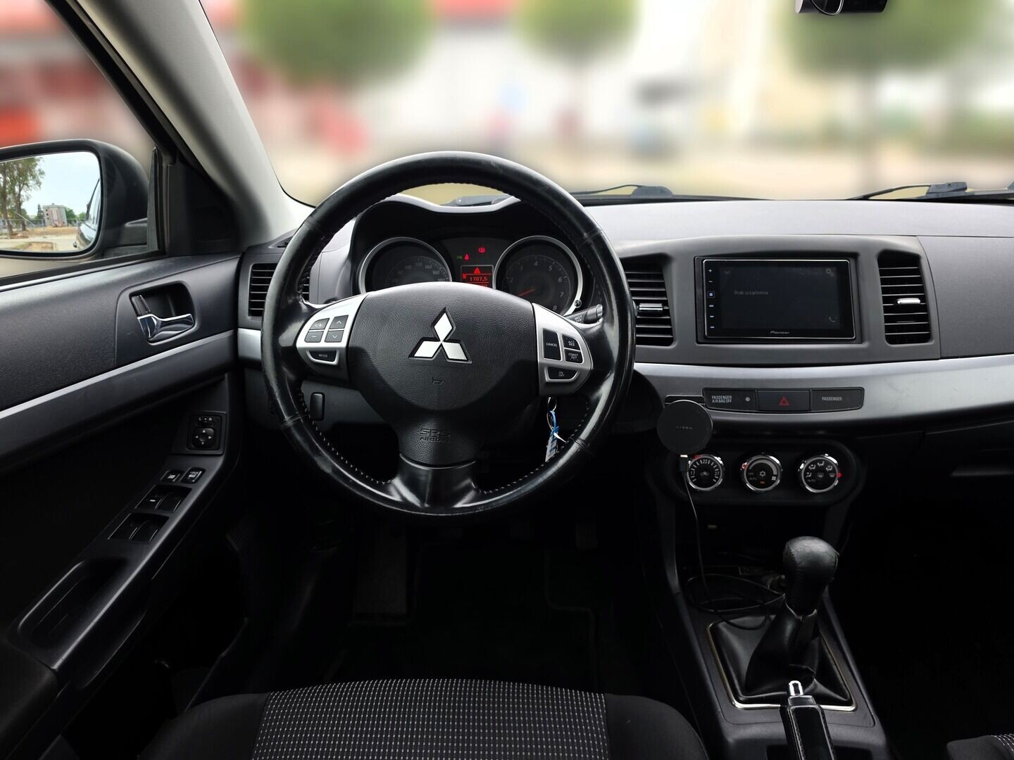 Mitsubishi Lancer
