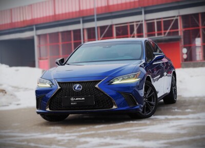 Lexus ES
