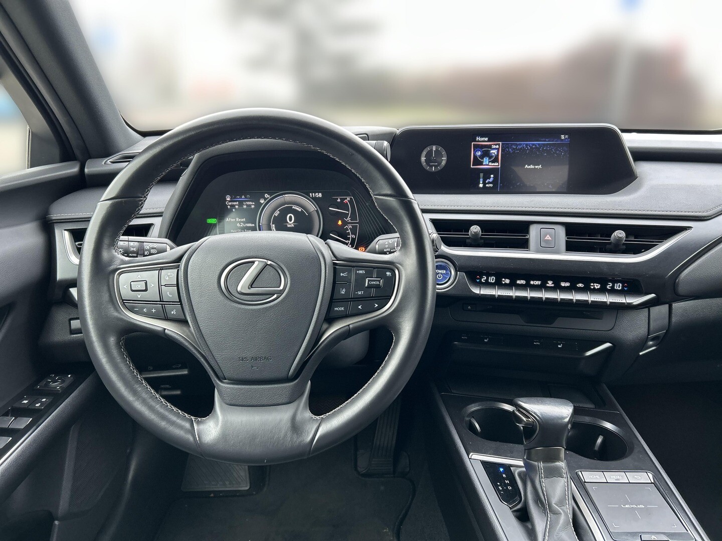 Lexus UX