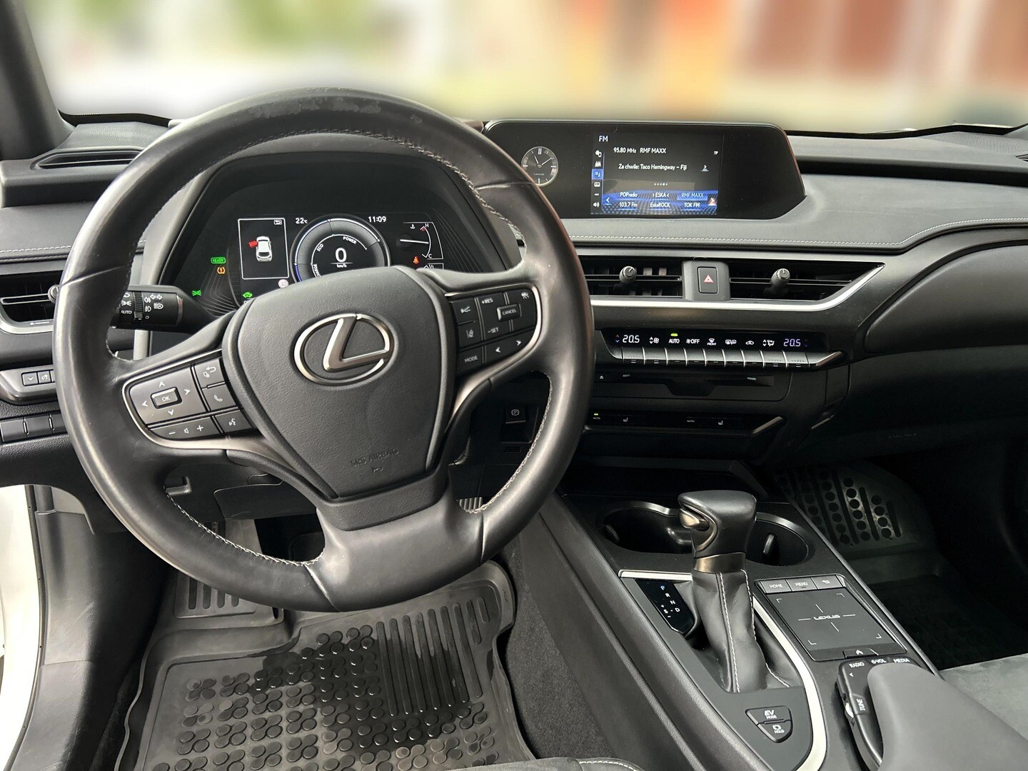 Lexus UX