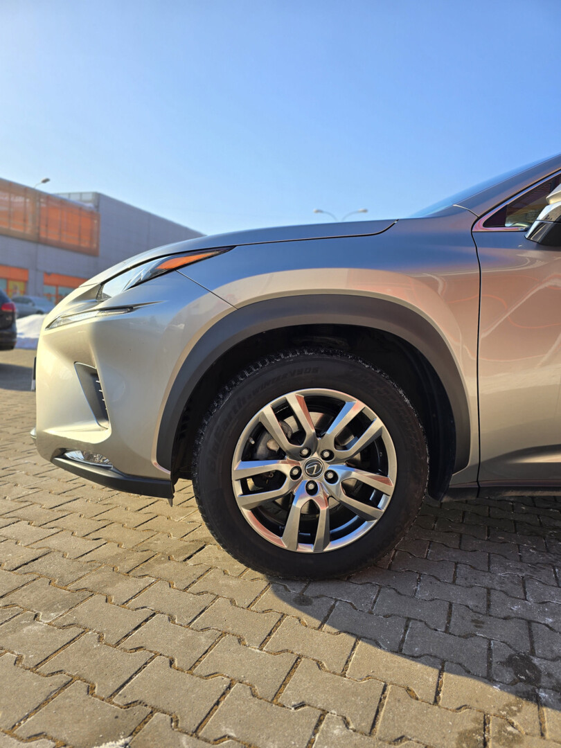 Lexus NX